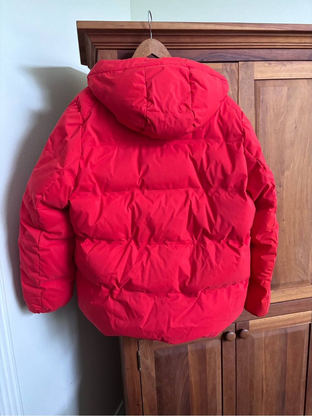 Uniqlo women’s seamless puffer in vermillion